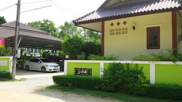 ขายรีสอร์ท5หลังใกล้ม.ล้านนาตาก