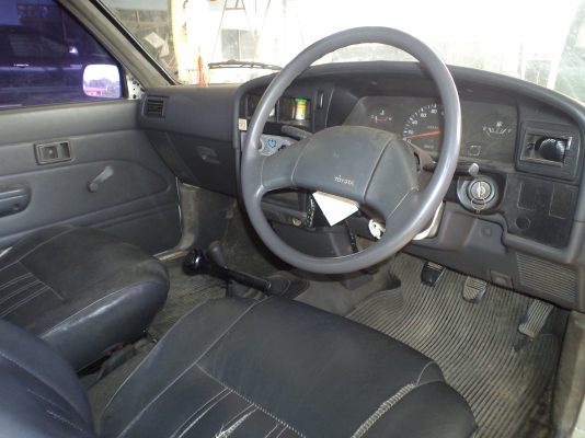 ขาย toyota  yn 106 4 ประตู