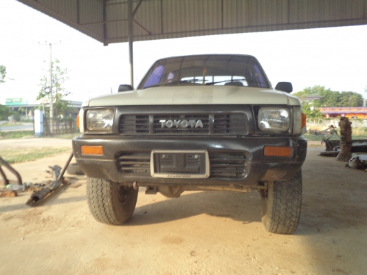 ขาย toyota  yn 106 4 ประตู