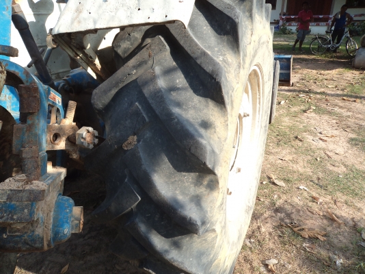 ขายรถไถฟอร์ด68T2