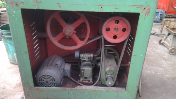 Sell> ขายเครื่องผ่าไม้ SawMaster 400 ใต้หวัน ไฟ 3 เฟส 380V. พู่เล่ 16" นิ้ว พร้อมใช้งานครับ 45,000-