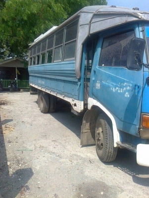 HINO FB114A ยาว5.5 ม. เครื่อง 117 เพาเวอร์ พร้อมหลังคาโดยสาร