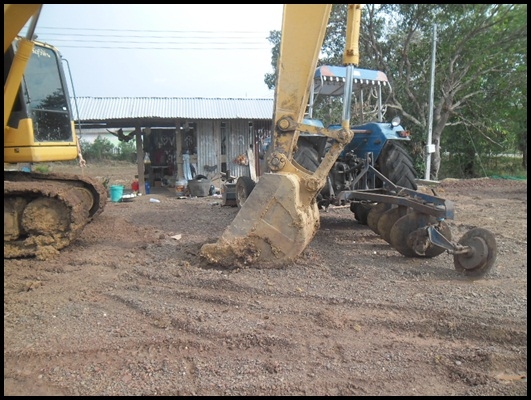 แมคโคร PC 200 รุ่น 7