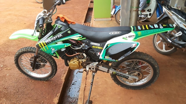 ***ขายแล้วครับขอบคุณ Truck2hand น้องฝากขาย มอไซค์ฯแต่ง HONDA TENA แต่งสไตล์ ขาลุย รายละเอียด ตามรูปครับ เอกสารเล่มทะเบียน ราคาต่อรองได้นิดหน่อย ครับ ***ขายแล้วครับขอบคุณ Truck2hand น้องฝากขาย มอไซค์ฯแต่ง HONDA TENA แต่งสไตล์ ขาลุย รายละเอียด ตามรูปครับ เอกสารเล่มทะเบียน ราคาต่อรองได้นิดหน่อย ครับ