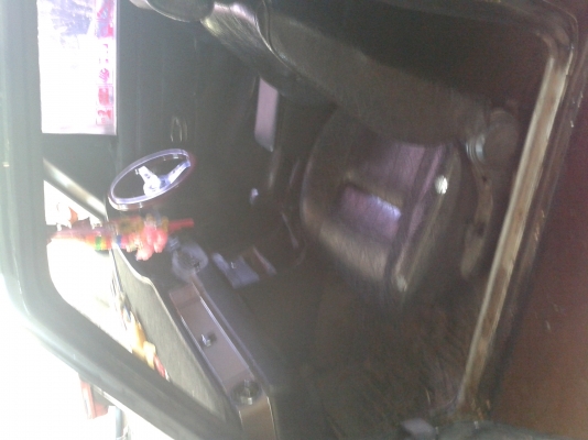 ขายดัสสันแวนงามๆคับ