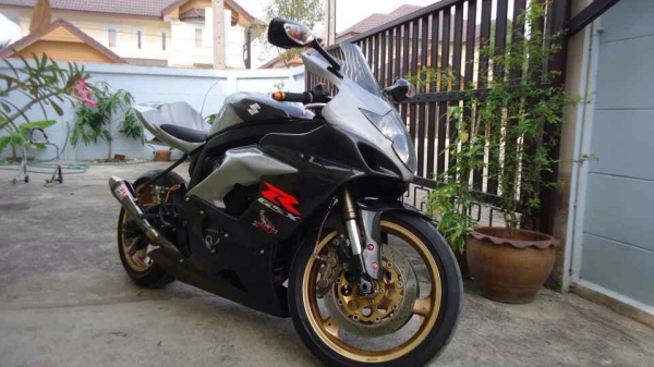 ขาย slingshot1100 พร้อมทะเบียน750 แต่งเต็ม