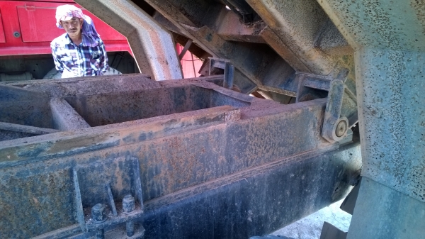 HINO 195แรงFM3H 10ล้อดั้ม หัวเดิมบาง คัสซีสวยมาก เครื่องสวยเอี่ยม ยางก็สวย..รถของบริษัทรับเหมา