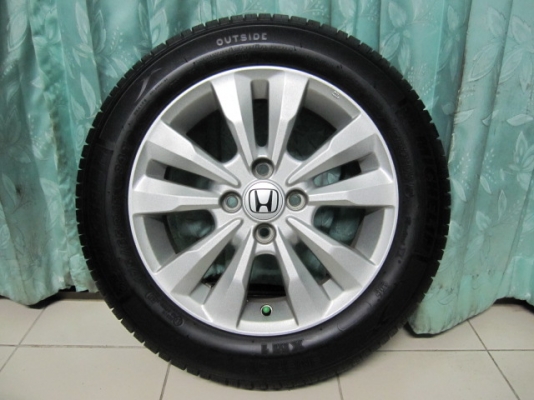 ขายล้อแม็ก Honda City พร้อมยาง MICHELIN ขอบ 15 สภาพใหม่ๆ