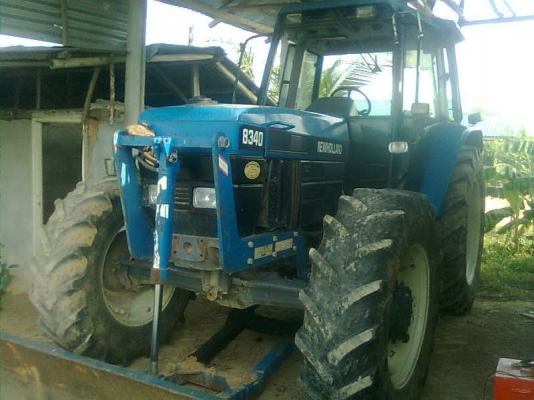 ขาย ฟอร์ด นิวฮอนแลนด์ สองเพลาใหญ่ 8340 ตัวแท้ครับ 600000 เอาไปเลย