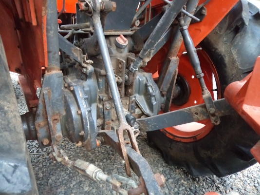 ขาย255000บาทรถไถ34แรง สภาพดีอุปกรครบพร้อมใช้งาน