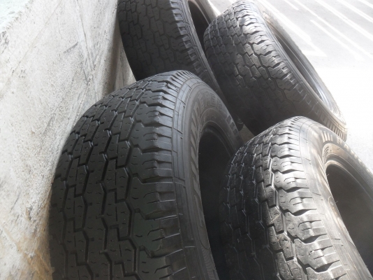 ยาง DEESTONE 225/70R15 ปี5109 ดอกหนาๆ สวยๆ 4 เส้น ราคา 3500 บาท