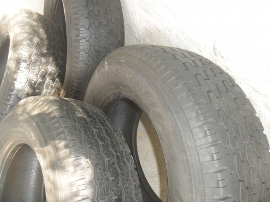 ยาง DEESTONE 225/70R15 ปี5109 ดอกหนาๆ สวยๆ 4 เส้น ราคา 3500 บาท