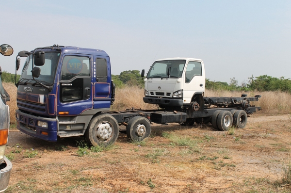 ขายรถบรรทุกหัวครัชซีเก่าญี่ปุ่น 12 ล้อ สภาพสวย 90\% ระบบต่างๆ สมบูรณ์ พร้อมใช้หน้างานได้ทันที