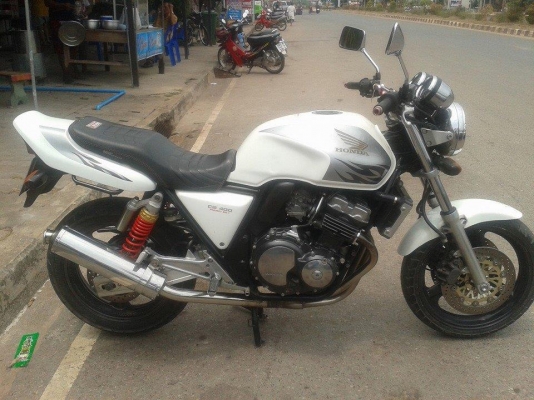 CB400ซุปเปอร์โฟร๋ อินวอย สวยๆๆ เครื่องดีมาก