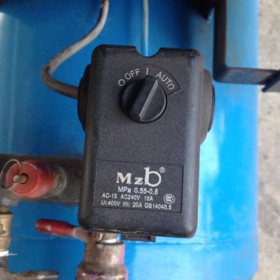 ปั๊มลมมือ 2 MZB สภาพดี พร้อมใช้งาน ปั๊มลมมือ 2 MZB สภาพดี พร้อมใช้งาน