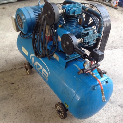 ปั๊มลมมือ 2 MZB สภาพดี พร้อมใช้งาน ปั๊มลมมือ 2 MZB สภาพดี พร้อมใช้งาน