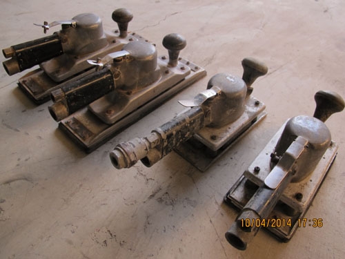 ขายขัดกระดาษทรายลมมี4ตัวถูกๆ เหมาหมดลดราคา