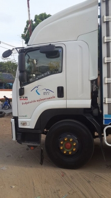 ขายรถหกล้อisuzu 240