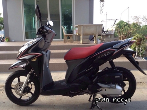 Honda click 125i สีดำเทา ปี2556( ตัว Idling stop )