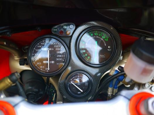 ขาย Ducati 996 พร้อมทะเบียนแท้ๆ996ตรงรุ่นและของแต่อีกหลายรายการ ขาย Ducati 996 พร้อมทะเบียนแท้ๆ996ตรงรุ่นและของแต่อีกหลายรายการ