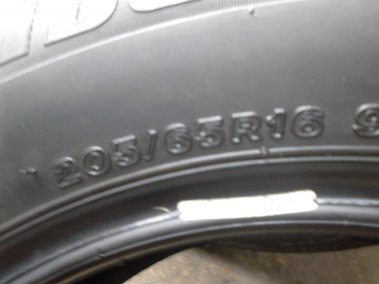 205/65R16 BRIDGE STONE B390 มีชุด 4 เส้น ปี2012 TEL.081-427-3941 205/65R16 BRIDGE STONE B390 มีชุด 4 เส้น ปี2012 TEL.081-427-3941