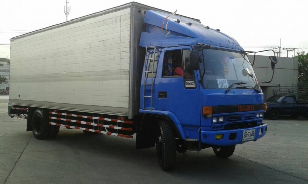 ขาย ISUZU 6 ล้อ ปี38 195แรง ยาว 7.20 เมตร