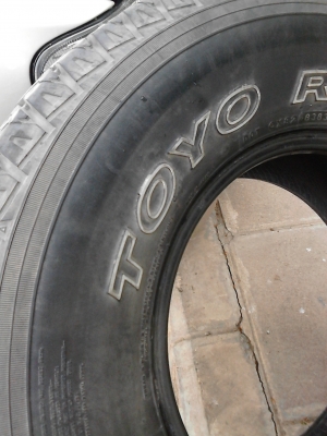 31X10.50R15   TOYO RADIAL OPEN COUNTRY  มี 1 เส้นTEL.081-427-3941