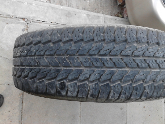 31X10.50R15   TOYO RADIAL OPEN COUNTRY  มี 1 เส้นTEL.081-427-3941