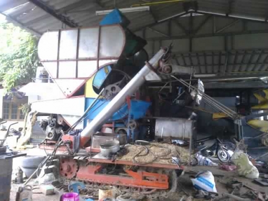 ขายรถเกี่ยวข้าว