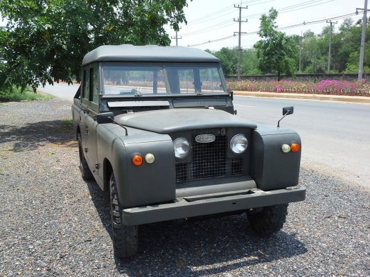 LAND ROVER