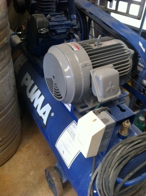 ขายปั๊มลม PUMA มือสอง5 HP 260 ลิตร พร้อมมอเตอร์มิตรซู 2 สาย 5HP