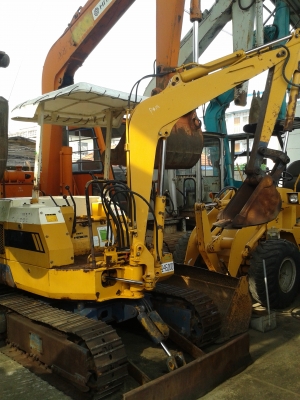 ต้องการขายรถขุดยี่ห้อ komatsu-pc10-3 รถนอกนำเข้าจากญี่ปุ่น