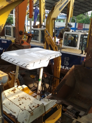 ต้องการขายรถขุดยี่ห้อ komatsu-pc10-3 รถนอกนำเข้าจากญี่ปุ่น ต้องการขายรถขุดยี่ห้อ komatsu-pc10-3 รถนอกนำเข้าจากญี่ปุ่น