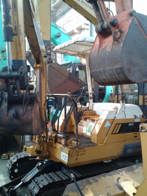 ต้องการขายรถขุดยี่ห้อ komatsu-pc10-3 รถนอกนำเข้าจากญี่ปุ่น ต้องการขายรถขุดยี่ห้อ komatsu-pc10-3 รถนอกนำเข้าจากญี่ปุ่น