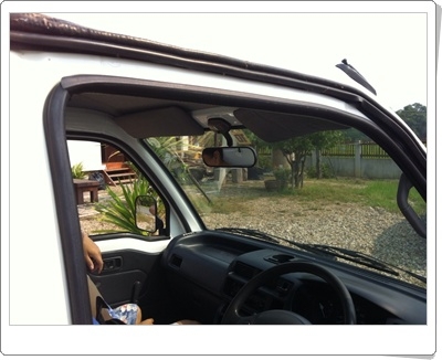 ขาย... Daihatsu S200P  เกียร์ออโต้ หลังคาสูง สีขาวมุกทั้งคัน สภาพเยี่ยม