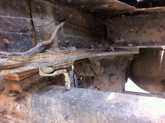 ขาย 10 ล้อ ร็อคกี้ 175 เพลาเดียว ติดเครน 3 ตัน 3 ปลอก 2 ชัก เครนTADANO ยาว 7 เมตร