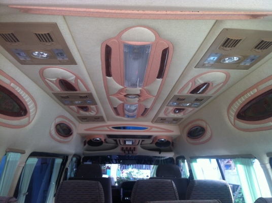 ขายด่วน รถตู้ toyota หัวจรวด หลังคาสูง ราคา 180000 บาท