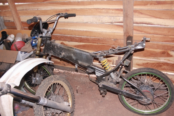 โครงสร้างแนว KRS โชคหน้าหลังนิ่มๆ หูเครื่องสี่จังหวะ