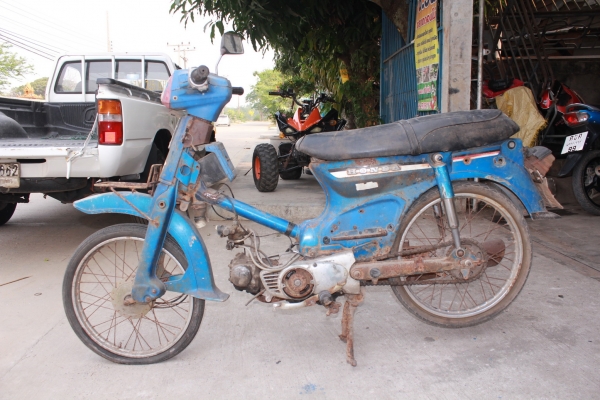 Honda C700  สุพรรณบุรี