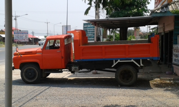 ขายรด   6:  ล้อ  นิสสัน   Ud