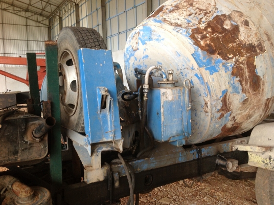 ขายรถโม้ 2.5 คิว มีพุแต่ไม่รั้ว มีทะเบียน ของนอกแท้