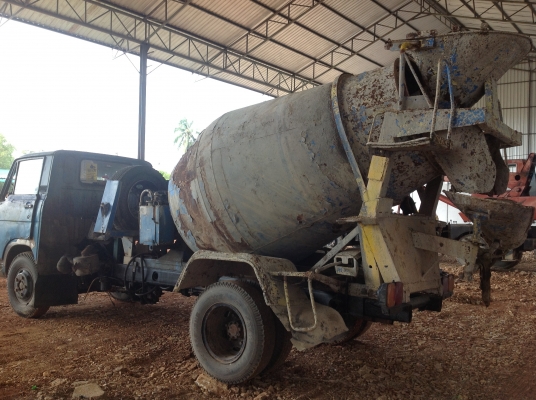 ขายรถโม้ 2.5 คิว มีพุแต่ไม่รั้ว มีทะเบียน ของนอกแท้