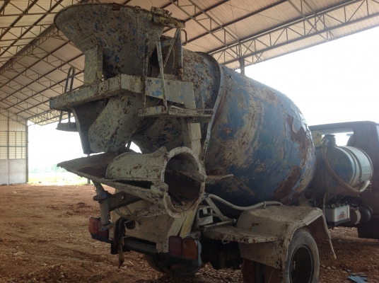 ขายรถโม้ 2.5 คิว มีพุแต่ไม่รั้ว มีทะเบียน ของนอกแท้