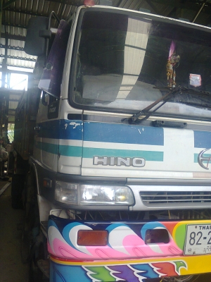 ขาย10ล้อ ฮีโน p11C 2เพลา เทอร์โบ อินเตอร์คูลเลอ เกียร์อีตั้น 325แรงม้า  คัสชี่สวย มีแอร์ จดทะเบียน 21ธันวาคม 2544