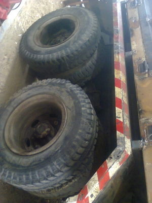 ขาย10ล้อ ฮีโน p11C 2เพลา เทอร์โบ อินเตอร์คูลเลอ เกียร์อีตั้น 325แรงม้า  คัสชี่สวย มีแอร์ จดทะเบียน 21ธันวาคม 2544