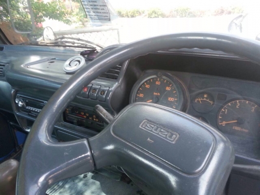4ล้อกลางไม่ติดเวลา ISUZU NKR 120แรงม้าปี50เลขคัซซี NKR71E