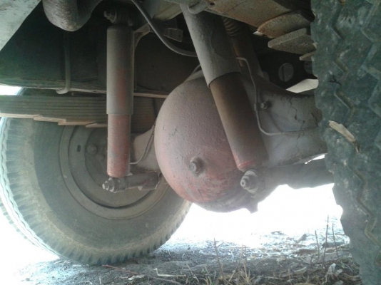 รถหกล้อ อีซุซุ ร๊อคกี้ 175 แรง  ยาวห้าเมตรห้าสิบ ยางเก้าร้อยขอบยี่สิบ  คันซีสวย  เครื่องดี