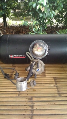 ขายถังแก๊ส LPG ขนาดถัง 58,48 ลิตร ครบชุดครับ ขายถังแก๊ส LPG ขนาดถัง 58,48 ลิตร ครบชุดครับ