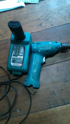 ขายสว่านมือไร้สาย makita 6010