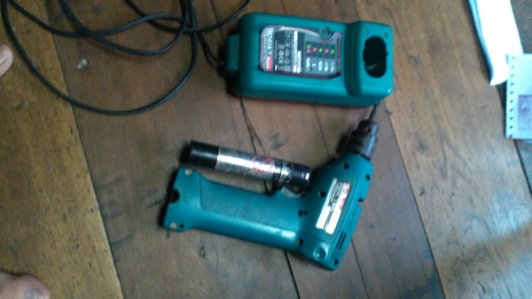 ขายสว่านมือไร้สาย makita 6010